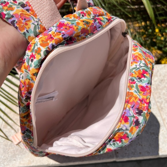 🌼 Roxy Always Core Canvas Small Canvas Backpack 🌼 - Picture 4 of 6